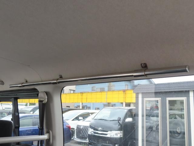 Toyota HIACE VAN 2017 — фото автомобиля 1
