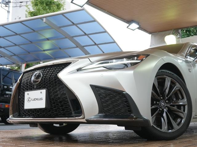 Lexus LS 2021 — фото автомобиля 1