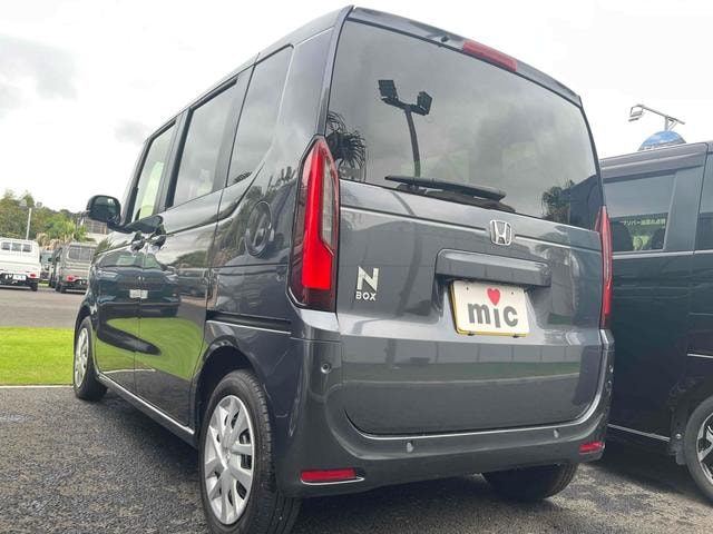 Honda N-BOX 2025 — фото автомобиля 1