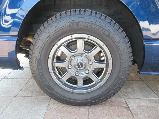 Миниатюра 32