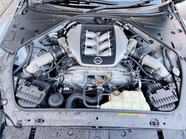 Nissan GT-R 2009 — фото автомобиля 1