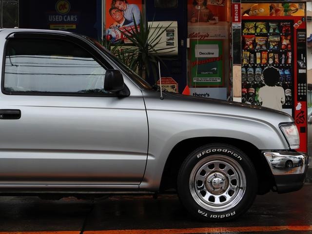 Toyota HILUX 2003 — фото автомобиля 1