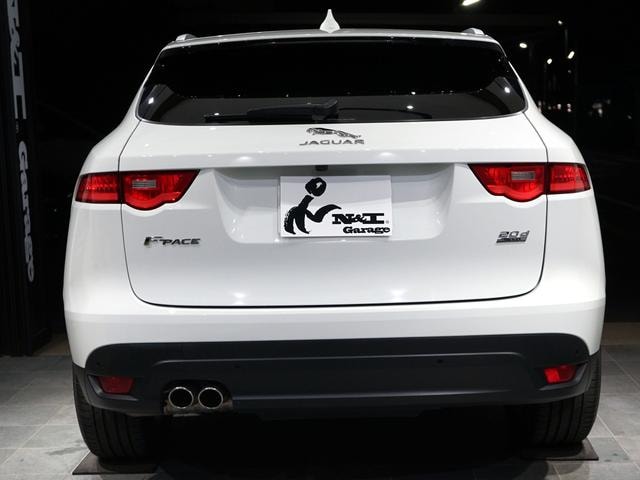 Jaguar F-PACE 2016 — фото автомобиля 1