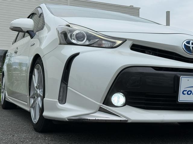 Toyota PRIUS ALPHA 2016 — фото автомобиля 1