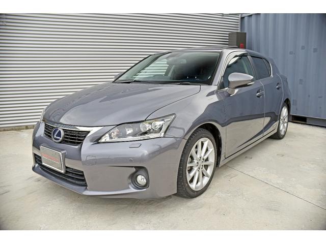 Lexus CT 2011 — фото автомобиля 1