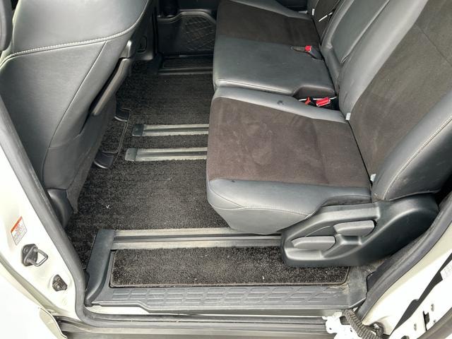 Toyota NOAH 2021 — фото автомобиля 1