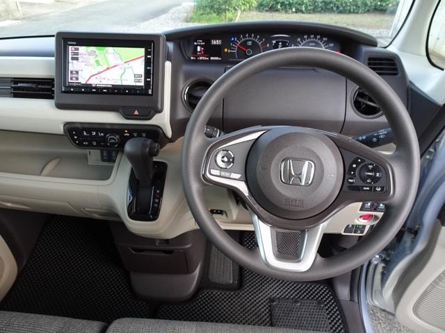 Honda N-BOX 2017 — фото автомобиля 1
