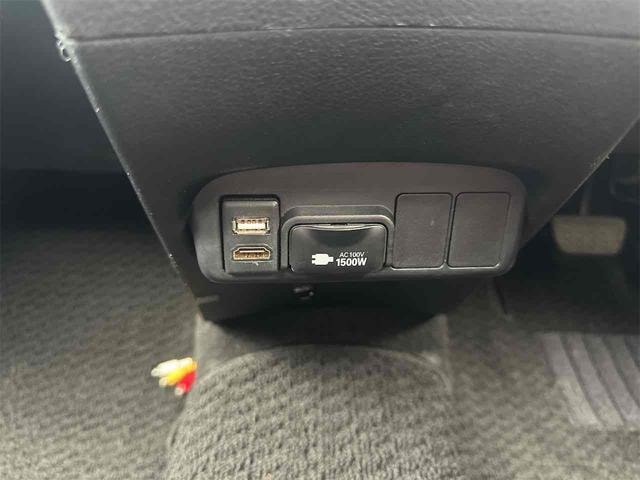 Toyota SIENTA 2018 — фото автомобиля 1
