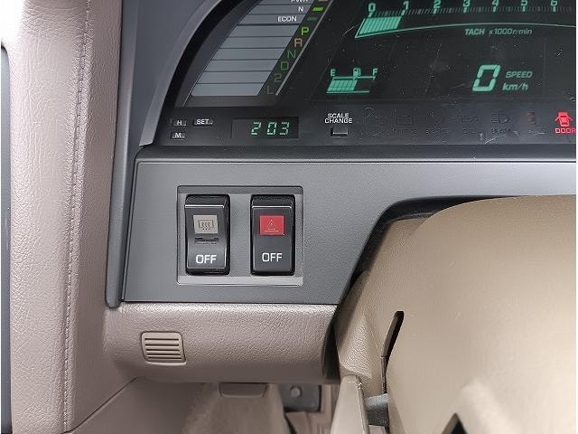 Toyota SOARER 1988 — фото автомобиля 1