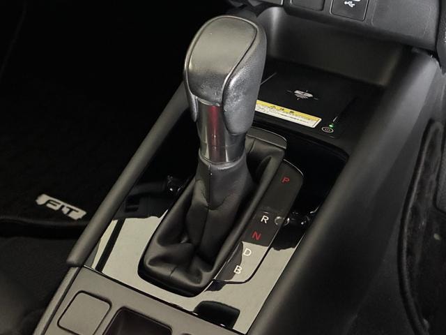 Honda FIT 2024 — фото автомобиля 1