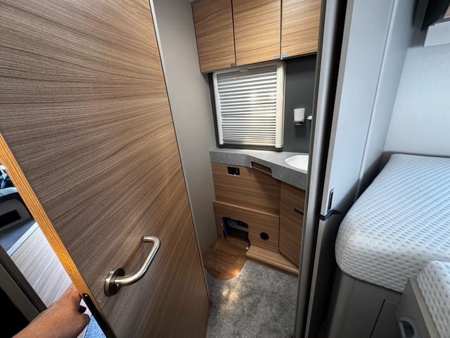 Миниатюра 37