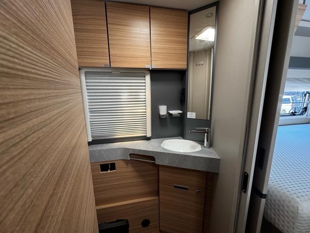 Миниатюра 38