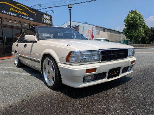 Nissan CEDRIC 1991 — фото автомобиля 1