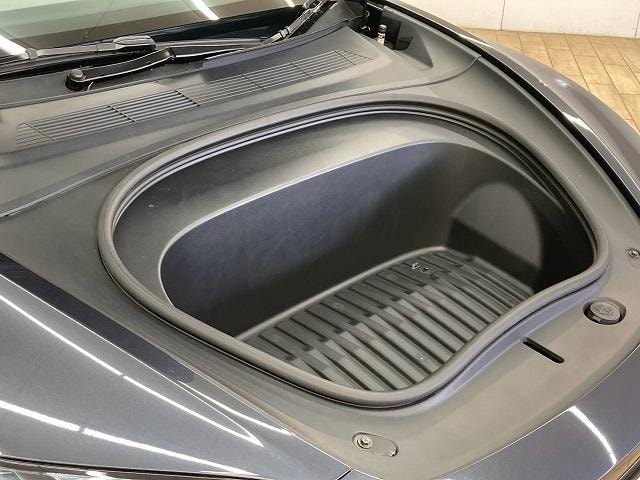 Tesla MODEL 3 2025 — фото автомобиля 1