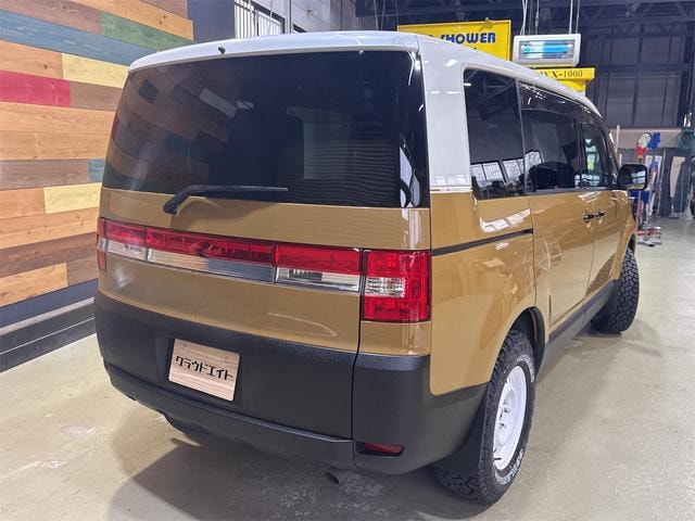 Mitsubishi DELICA D:5 2011 — фото автомобиля 1