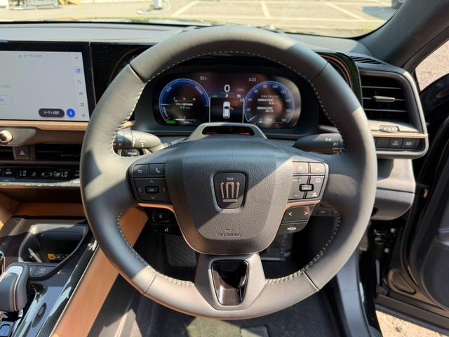 Toyota CROWN SPORT 2025 — фото автомобиля 1