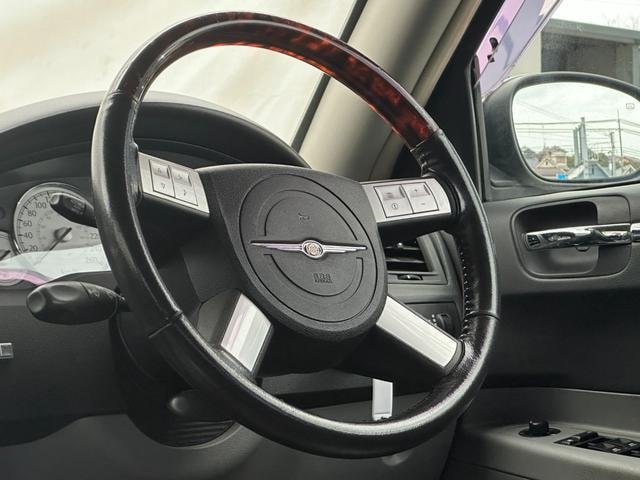 Chrysler 300C 2006 — фото автомобиля 1