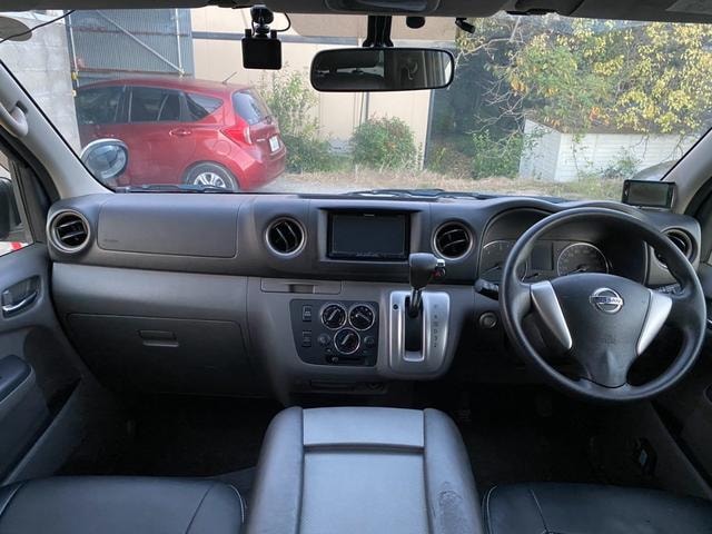 Nissan NV350CARAVAN VAN 2012 — фото автомобиля 1