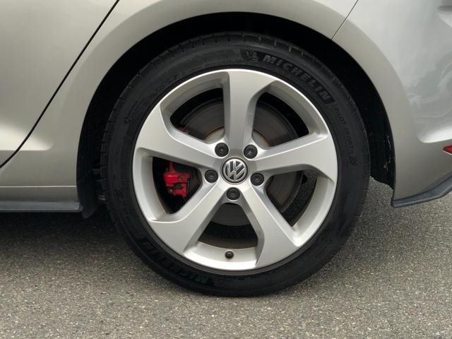 Volkswagen GOLF GTI 2015 — фото автомобиля 1