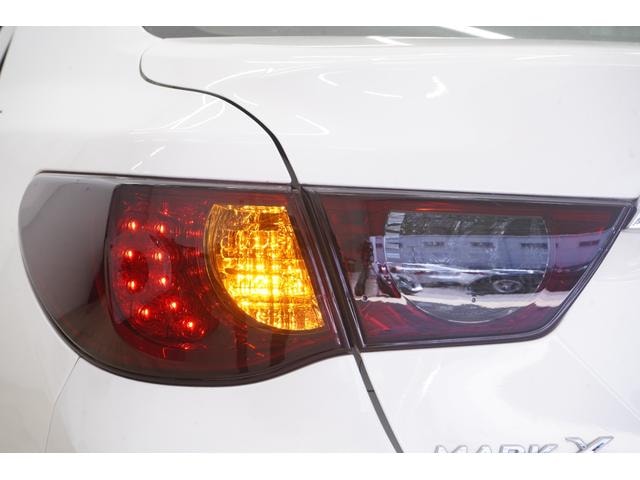 Toyota MARK X 2011 — фото автомобиля 1