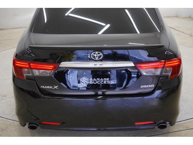 Toyota MARK X 2011 — фото автомобиля 1