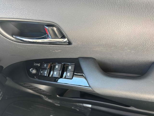Toyota PRIUS 2016 — фото автомобиля 1