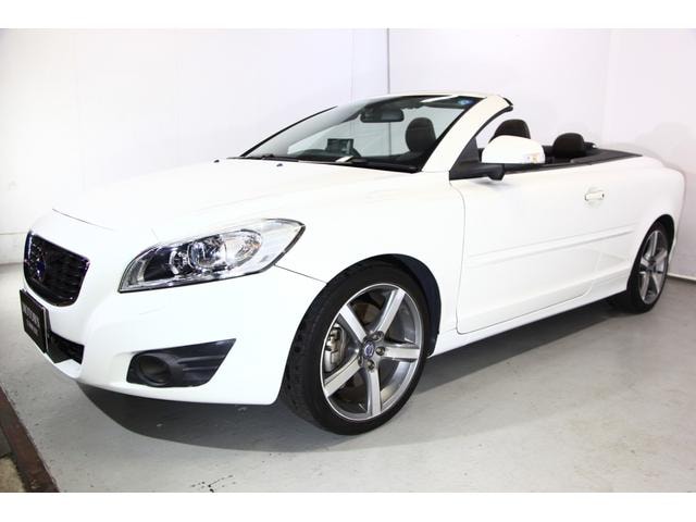 Volvo C70 2011 — фото автомобиля 1