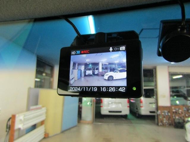 Миниатюра 28