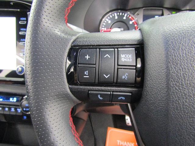 Toyota HILUX 2023 — фото автомобиля 1