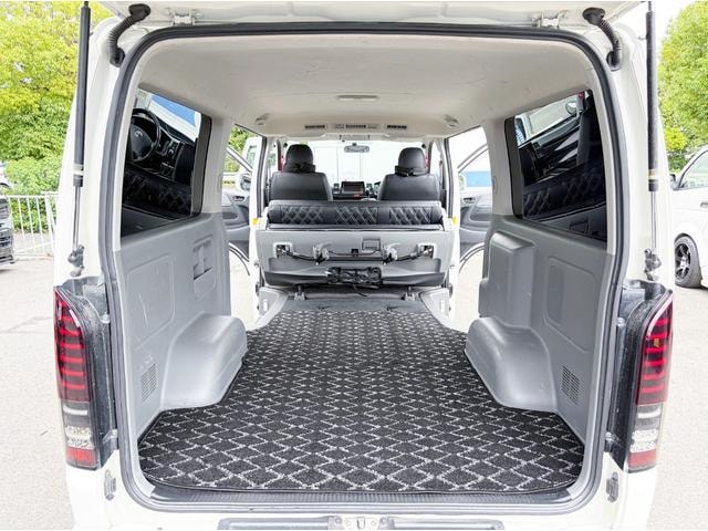 Toyota HIACE VAN 2008 — фото автомобиля 1