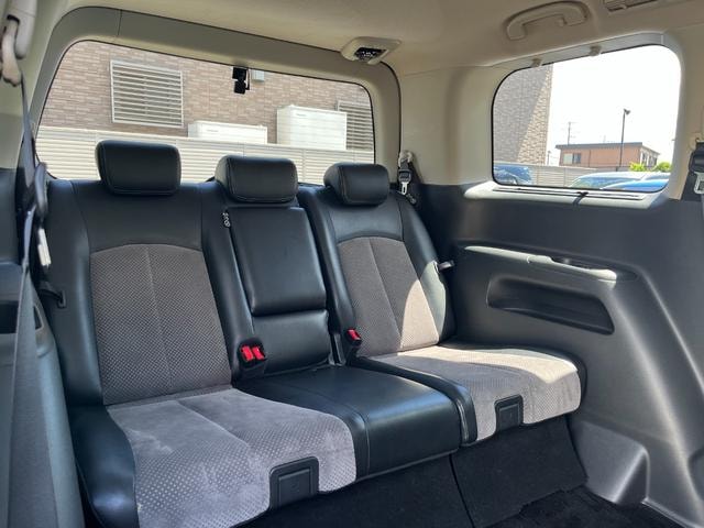 Nissan ELGRAND 2014 — фото автомобиля 1