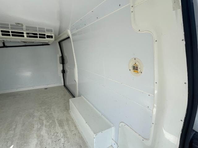 Миниатюра 14