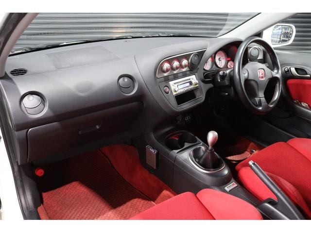 Honda INTEGRA 2006 — фото автомобиля 1