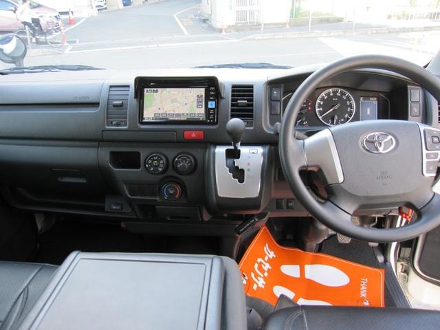 Toyota HIACE VAN 2024 — фото автомобиля 1