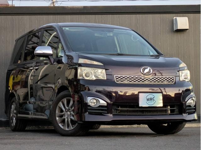 Toyota VOXY 2012 — фото автомобиля 1