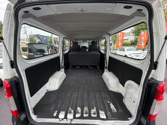 Nissan NV350CARAVAN VAN 2018 — фото автомобиля 1