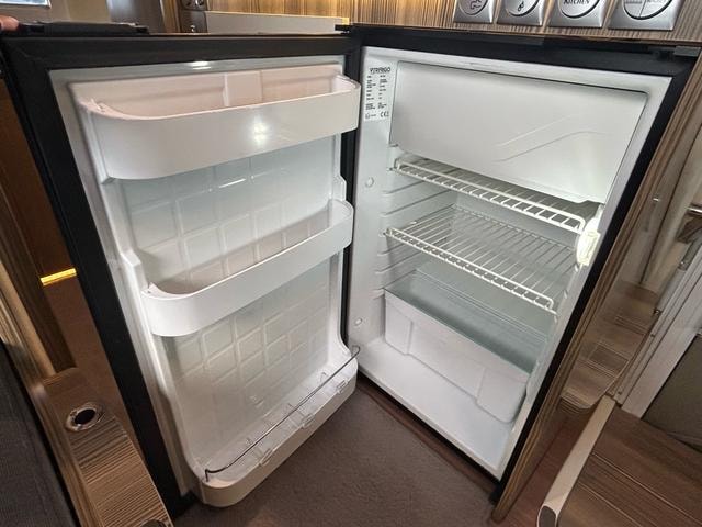 Миниатюра 18
