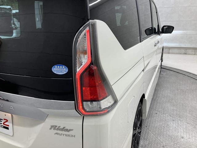 Nissan SERENA 2017 — фото автомобиля 1