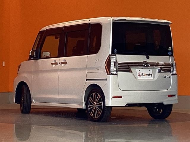 Daihatsu TANTO 2016 — фото автомобиля 1