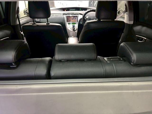 Toyota PRIUS PHV 2012 — фото автомобиля 1