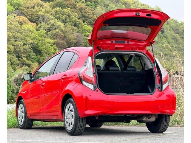 Toyota AQUA 2018 — фото автомобиля 1