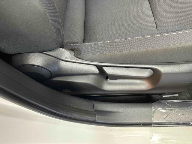Toyota PRIUS 2024 — фото автомобиля 1