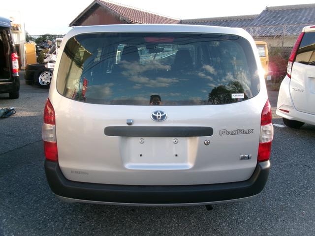 Toyota PROBOX 2023 — фото автомобиля 1