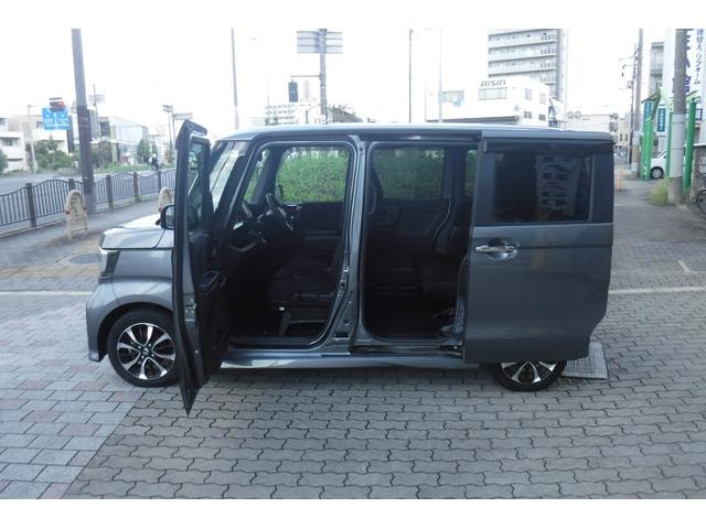 Honda N-BOX CUSTOM 2019 — фото автомобиля 1