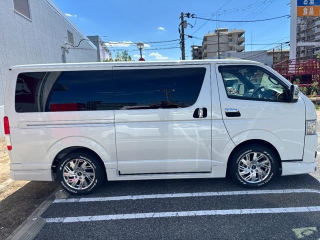 Toyota HIACE VAN 2025 — фото автомобиля 1