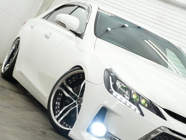 Toyota MARK X 2011 — фото автомобиля 1