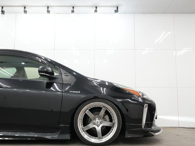 Toyota PRIUS 2020 — фото автомобиля 1