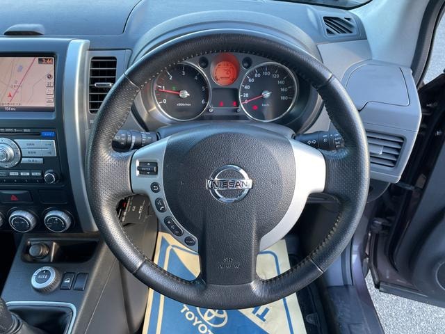 Nissan X-TRAIL 2009 — фото автомобиля 1