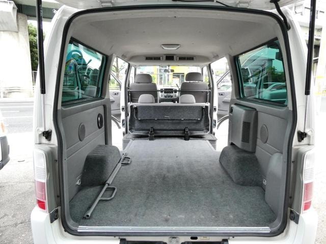 Nissan CARAVAN 2005 — фото автомобиля 1
