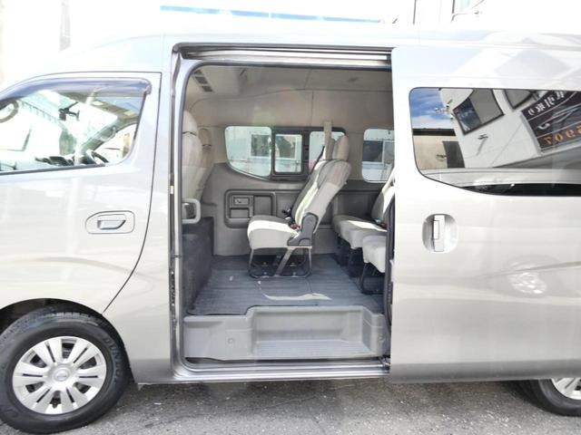 Nissan NV350CARAVAN MICROBUS 2015 — фото автомобиля 1